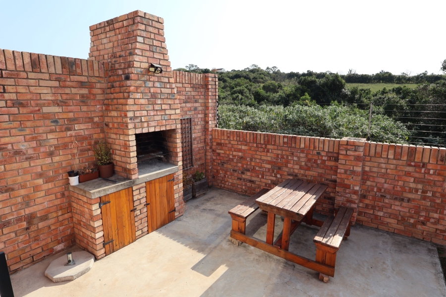 2 Bedroom Property for Sale in Beacon Bay Eastern Cape